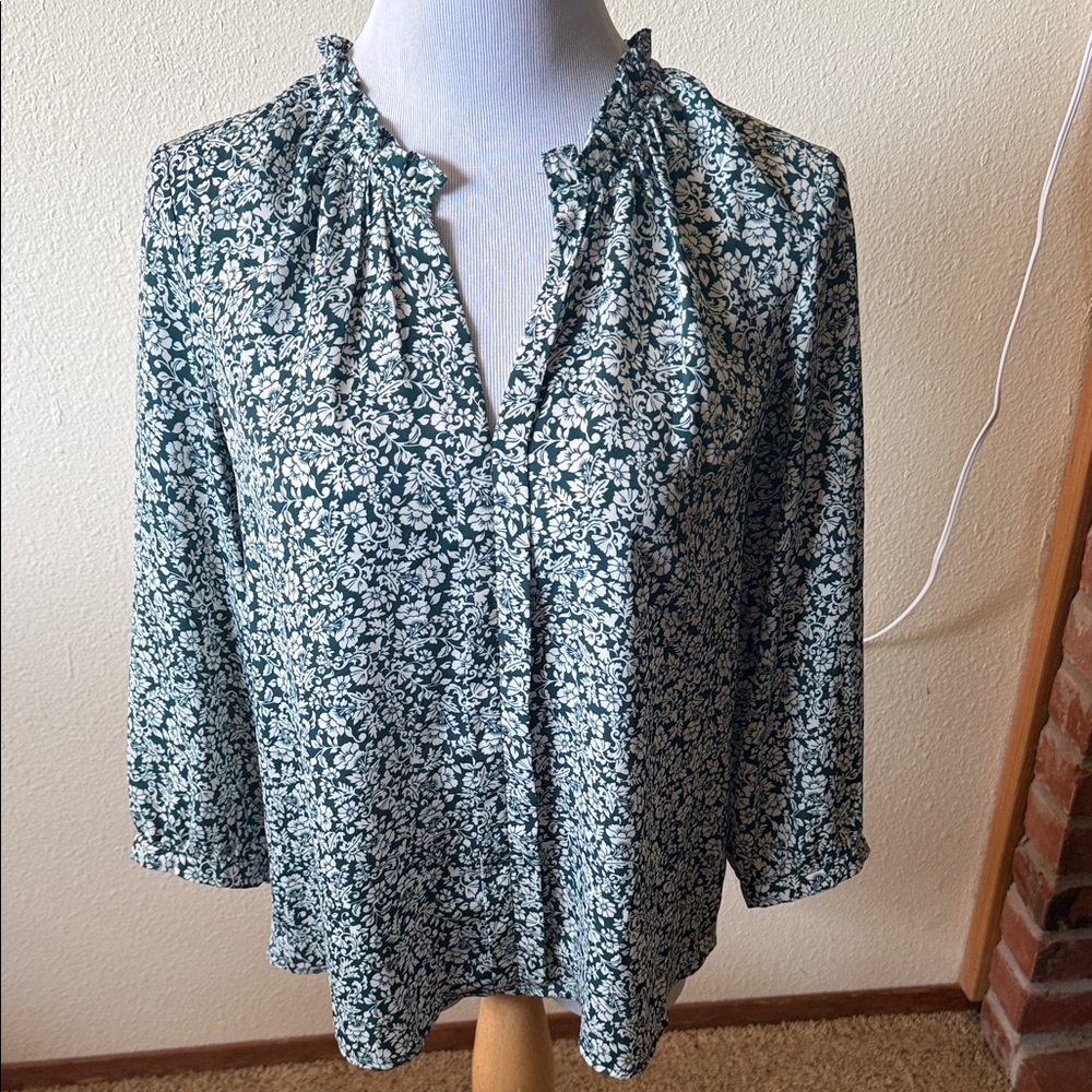 Market & Spruce Dark Green Floral Blouse